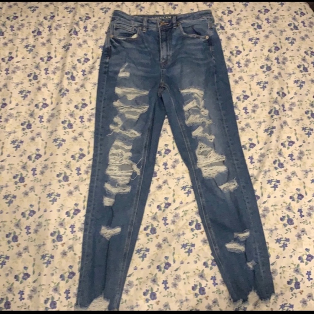 American Eagle Outfitters Mom Jeans